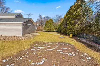 523 N 5th St, Manitowoc, WI 54220 - Photo 53