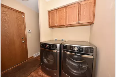 5458  Wild Cherry Cir, Greendale, WI 53129 - Photo 15