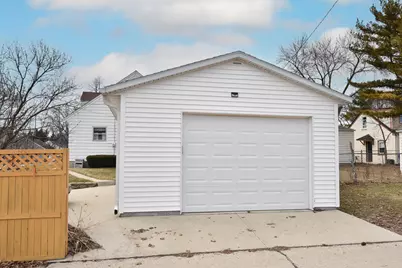 3520 N 77th St, Milwaukee, WI 53222 - Photo 25