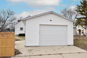 3520 N 77th St, Milwaukee, WI 53222 - Photo 25
