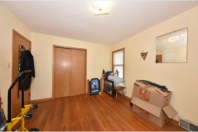 3520 N 77th St, Milwaukee, WI 53222 - Photo 11