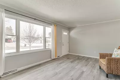 1329  Johnson St, Onalaska, WI 54650 - Photo 9