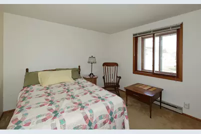 305 E Forest Hill Ave, Oak Creek, WI 53154 - Photo 27