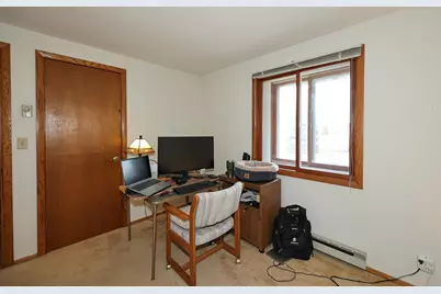 305 E Forest Hill Ave, Oak Creek, WI 53154 - Photo 23