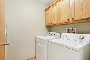 7011 W Rawson Ave, Franklin, WI 53132 - Photo 25