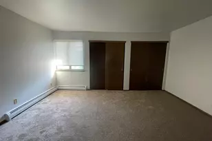 6167 W Cold Spring Rd, Greenfield, WI 53220 - Photo 9