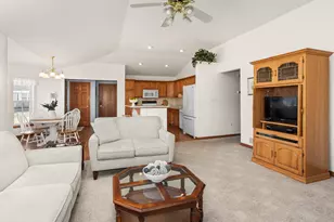 N96W14204 Knollcrest Ct, Germantown, WI 53022 - Photo 13