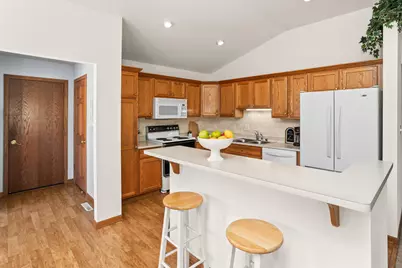 N96W14204  Knollcrest Ct, Germantown, WI 53022 - Photo 7