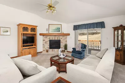 N96W14204  Knollcrest Ct, Germantown, WI 53022 - Photo 9