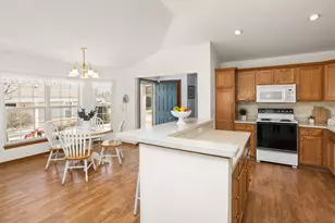 N96W14204 Knollcrest Ct, Germantown, WI 53022 - Photo 3