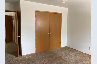 3809 S 35th St, Greenfield, WI 53221 - Photo 7
