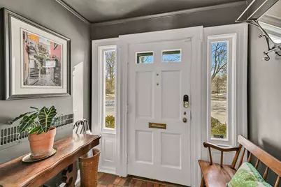 622 E Lexington Blvd, Whitefish Bay, WI 53217 - Photo 3