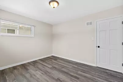 4655 N 20th St, Milwaukee, WI 53209 - Photo 13