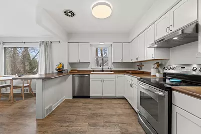 1170  Forest Ln, Brookfield, WI 53005 - Photo 9