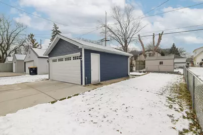 1219 S 90th St, West Allis, WI 53214 - Photo 7