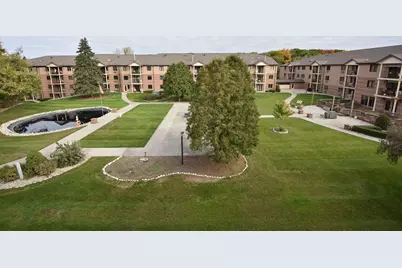 530 N Silverbrook Dr #D307, West Bend, WI 53090 - Photo 23