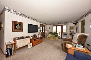 530 N Silverbrook Dr, West Bend, WI 53090 - Photo 5