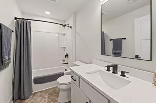 3318 Limerick Ln, Sheboygan, WI 53083 - Photo 23