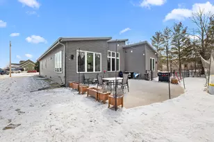 3318 Limerick Ln, Sheboygan, WI 53083 - Photo 49