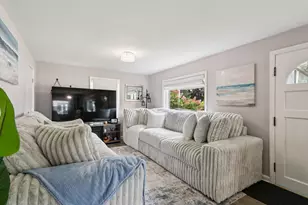 9035 W Morgan Ave, Milwaukee, WI 53228 - Photo 5