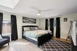 9035 W Morgan Ave, Milwaukee, WI 53228 - Photo 19