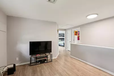 9035  W Morgan Ave, Milwaukee, WI 53228 - Photo 29