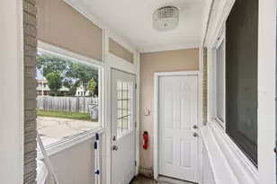 9035 W Morgan Ave, Milwaukee, WI 53228 - Photo 23