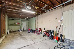 9035 W Morgan Ave, Milwaukee, WI 53228 - Photo 31