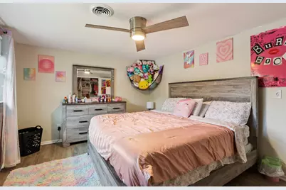 9035  W Morgan Ave, Milwaukee, WI 53228 - Photo 21