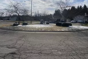 6925 Prince Dr, Racine, WI 53402 - Photo 25