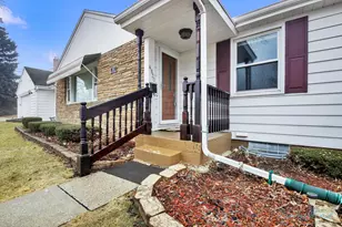 4630 W Anthony Dr, Greenfield, WI 53219 - Photo 3