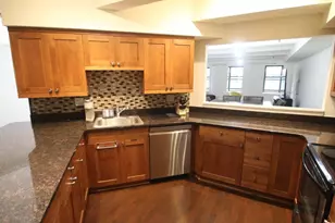 270 E Highland Ave, Milwaukee, WI 53202 - Photo 9