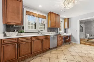 722 E Carlisle Ave, Whitefish Bay, WI 53217 - Photo 23