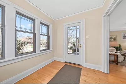 1913 E Beverly Rd, Shorewood, WI 53211 - Photo 5