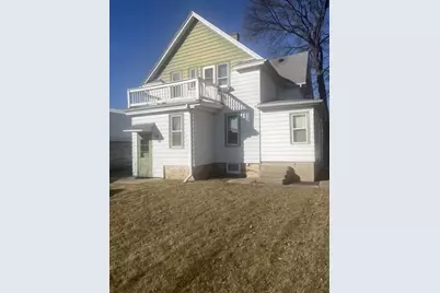 N89W16329  Cleveland Ave, Menomonee Falls, WI 53051 - Photo 7