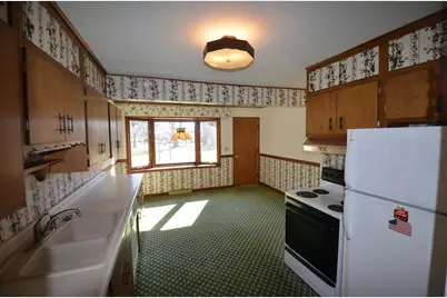 951 W Walworth Ave, Whitewater, WI 53190 - Photo 13