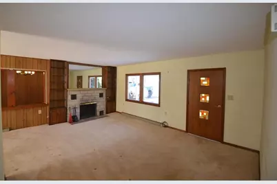 951 W Walworth Ave, Whitewater, WI 53190 - Photo 7