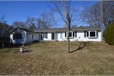 951 W Walworth Ave, Whitewater, WI 53190 - Photo 3