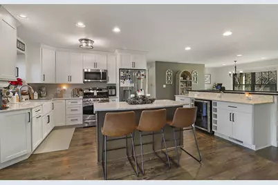 1212  Laurel Ln, Racine, WI 53139 - Photo 7