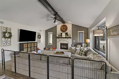 1212  Laurel Ln, Racine, WI 53139 - Photo 9