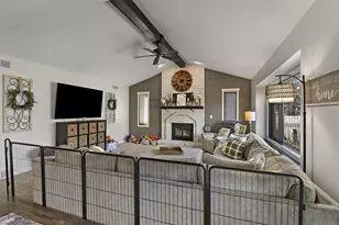 1212 Laurel Ln, Racine, WI 53139 - Photo 9