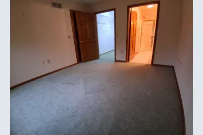 350  Hartford Sq, Hartford, WI 53027 - Photo 9