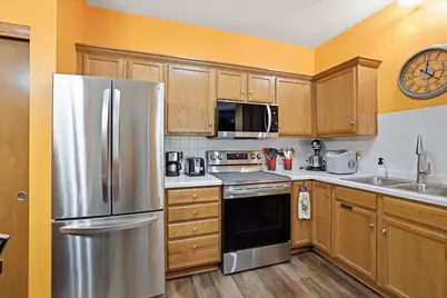 1827 E Racine Ave #1, Waukesha, WI 53186 - Photo 9