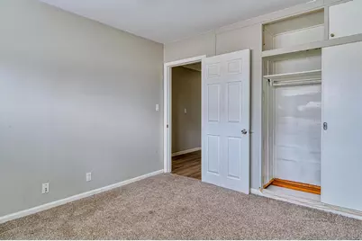 405 W Sugar Ln, Glendale, WI 53217 - Photo 23