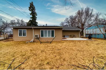 405 W Sugar Ln, Glendale, WI 53217 - Photo 29