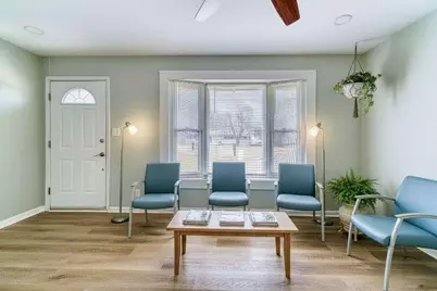 405 W Sugar Ln, Glendale, WI 53217 - Photo 3