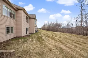 N35W23668 Auburn Ct, Pewaukee, WI 53072 - Photo 33