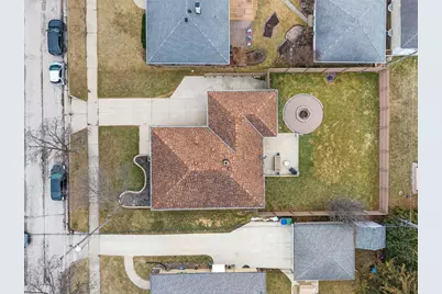 7413 W Ohio Ave, Milwaukee, WI 53219 - Photo 25