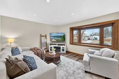 7413 W Ohio Ave, Milwaukee, WI 53219 - Photo 9