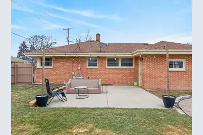 7413 W Ohio Ave, Milwaukee, WI 53219 - Photo 23